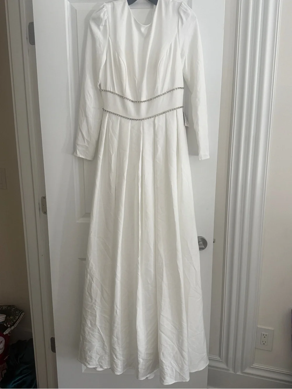 MAC DUGGAL size 4 A-line Rhinestone Waist Evening Gown White Dress 55705